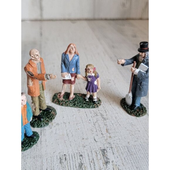 Lemax buying new home spooky town Village accessory Halloween - Picture 3 of 8